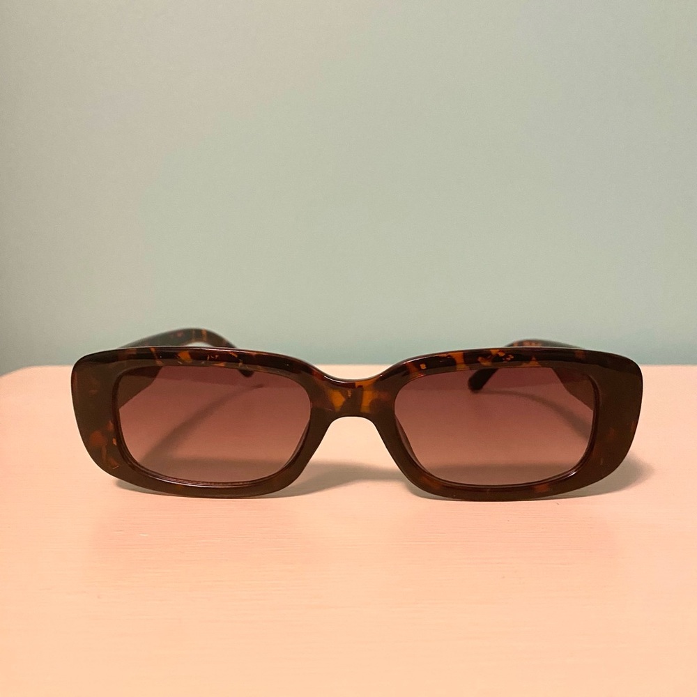 Rectangular Sunglasses - Picture 2 of 6